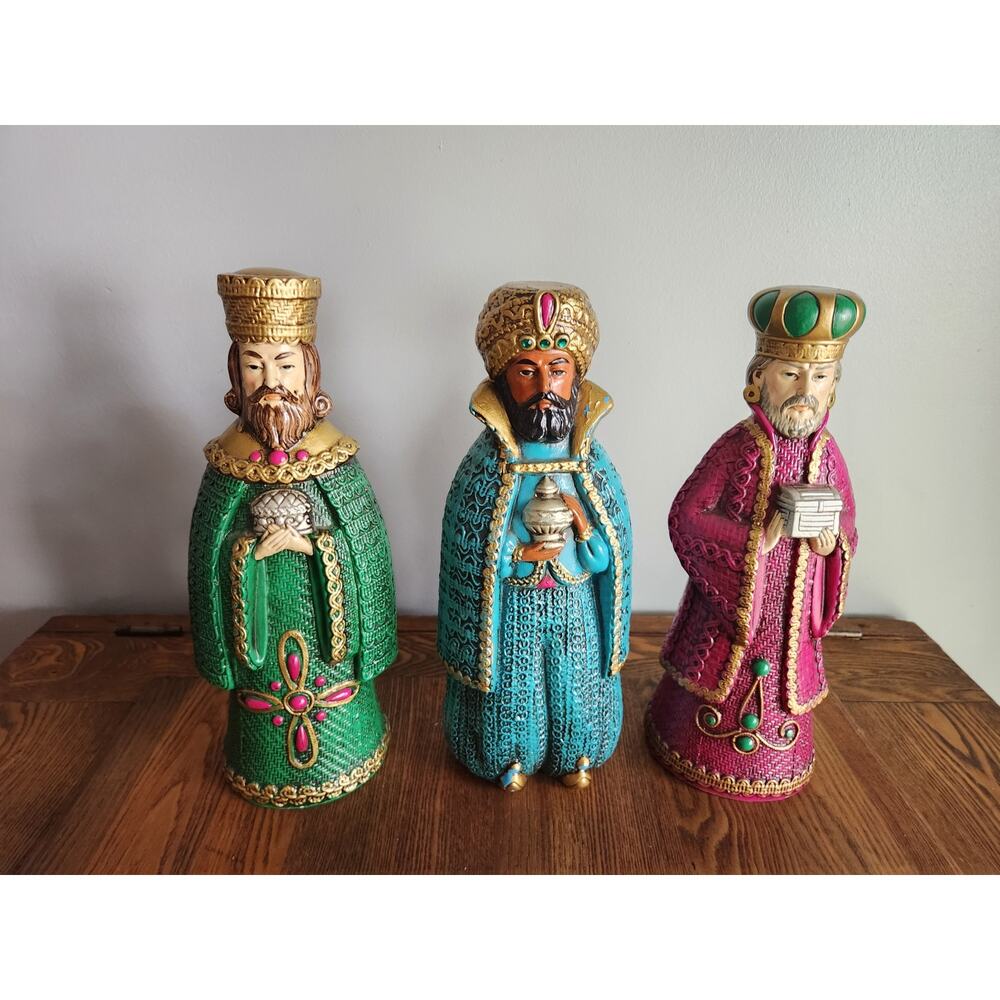 Set of 3 vinage Paper MacheWise Men / Magi or King Nativity Figures Japan
